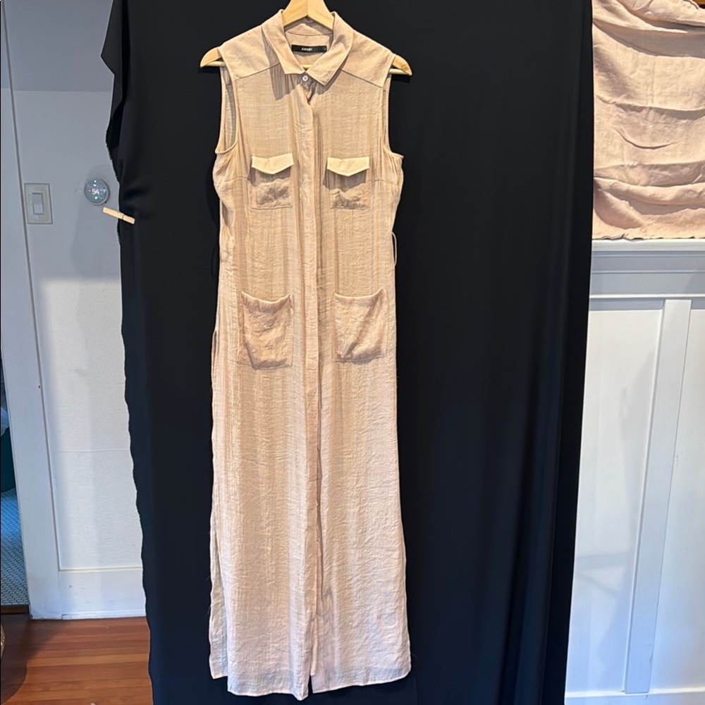 Amadi Sleeveless Beige Long Button Down Dress, Large